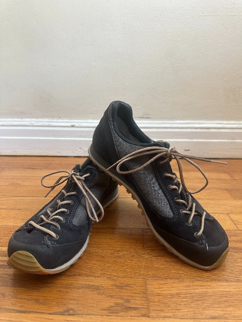 Hanwag Black + Grey Leather and Canvas Hiking Shoes Size 9.5 Women's